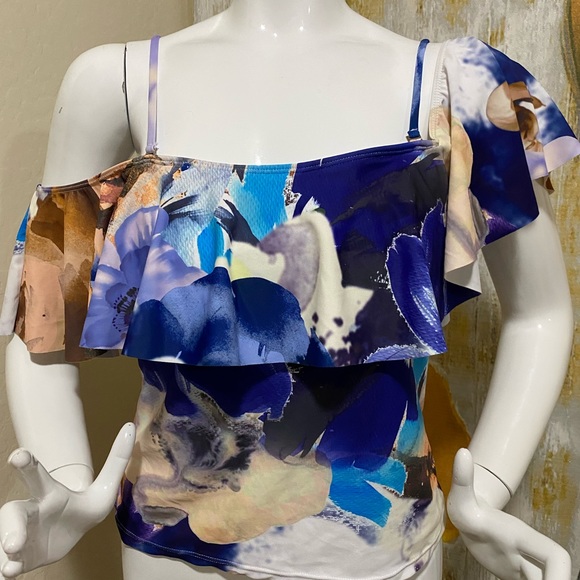 Swim top size XL - Picture 2 of 6